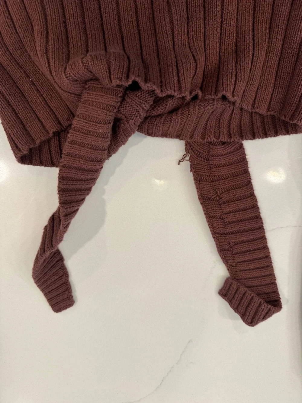 Kendall & Kylie Cropped Tie-Front Sweater - Rust